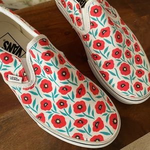 Vans Poppy Slip ons. Size 8
